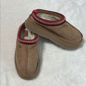UGG Tazz II Platform Slippers Chestnut Red Trim Size 7 Women